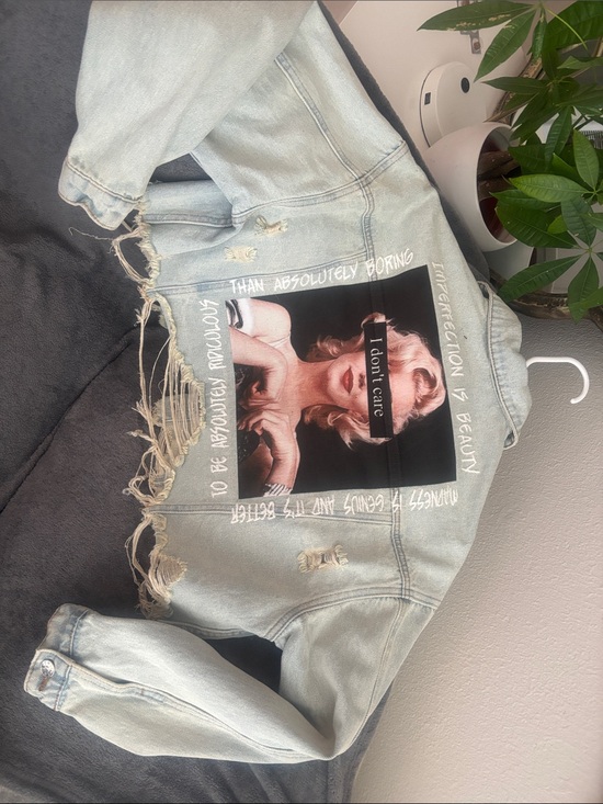 Jackets & Blazers - Light Wash Distressed short Denim Jacket with Marilyn Monroe Graphic on Back-new